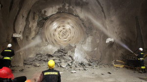 tunnel boring machine