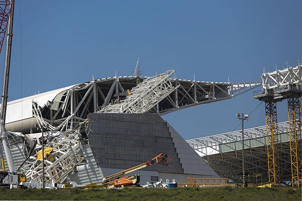 Arena de Sao Paulo roof collapse