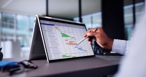 Project manager using a Gantt chart